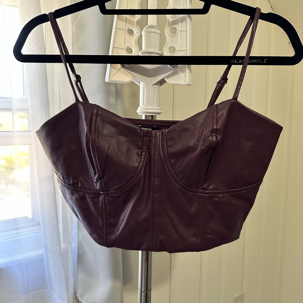 Express Crop Top